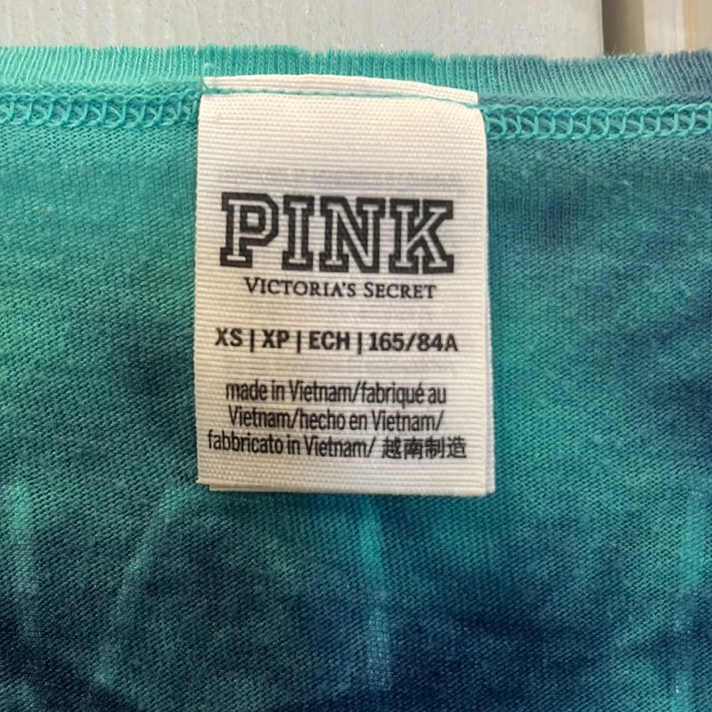 Pink V-neck - Picture 3 of 3